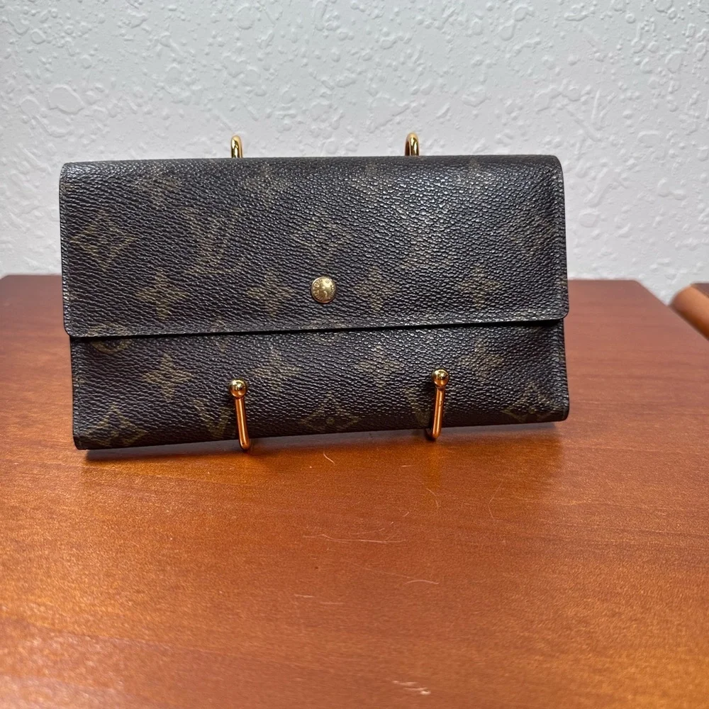 Auth Louis Vuitton Monogram Portefeuille International MI0921